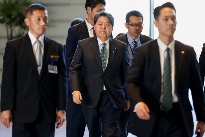 林芳正（中）现任内阁官房长官。